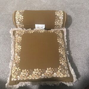 Threshold Brown and Cream Accent Pillows NWT set